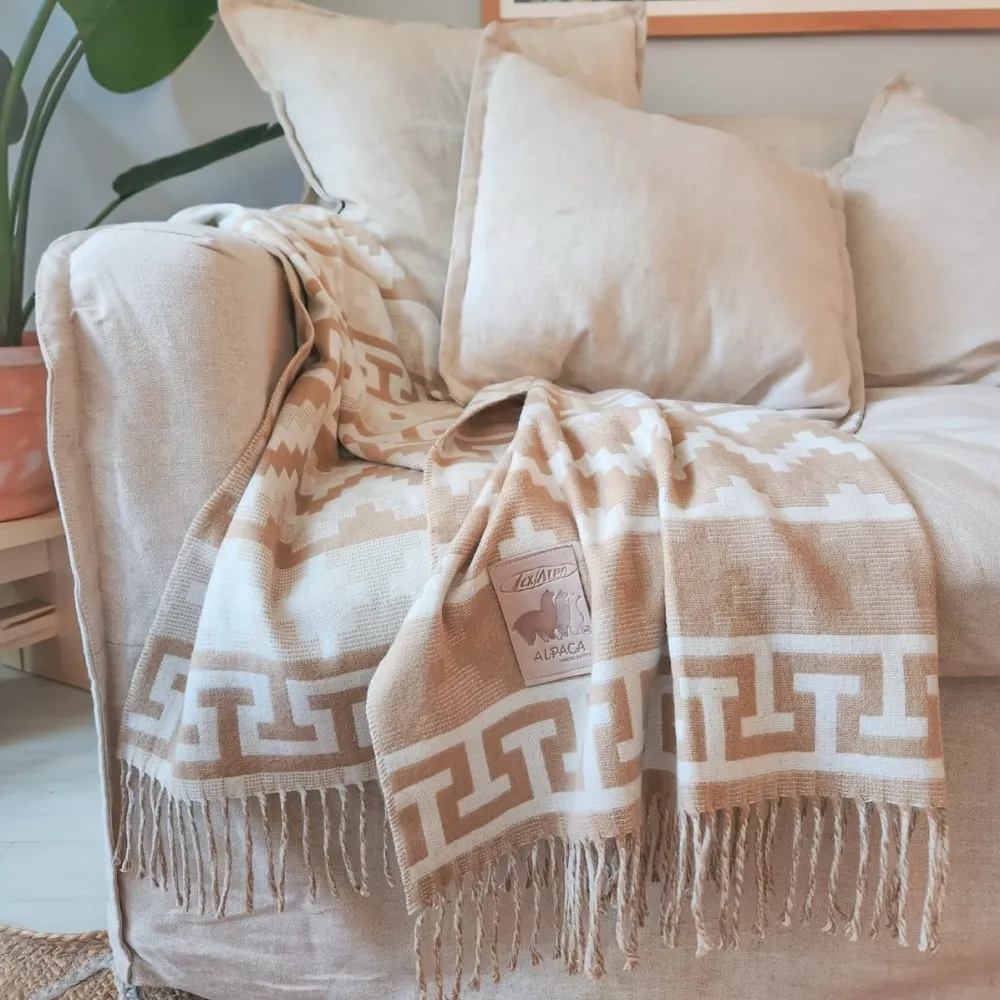 Manta Alpaca Étnica Beige - Imagen 3